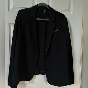 EUC Black 6th & LN Blazer, Size 16, Unique Zipper Designs, Lightweight